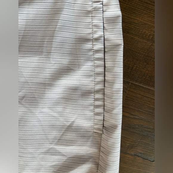 TRAVIS MATHEW Horizontal Stripe Lightweight‎ 10" Performance Grey Golf Shorts 34 - Picture 8 of 10